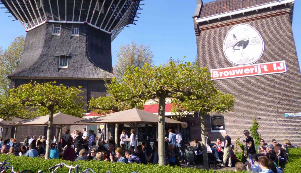 Televisie kijken Zogenaamd Terugroepen Bijzonder eten en drinken in Amsterdam - GlobeHopper :